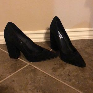Steve Madden Womens black suede chunky heel pointed toe pump size 8.5 M